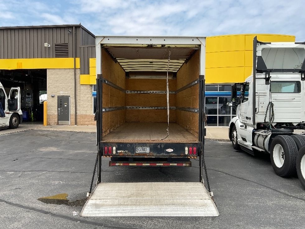Light Duty Box Truck-Light and Medium Duty Trucks-Isuzu-2020-NPR-Milwaukee-WI-170,373\n\t\tmiles-$ 26,500 - Image 9