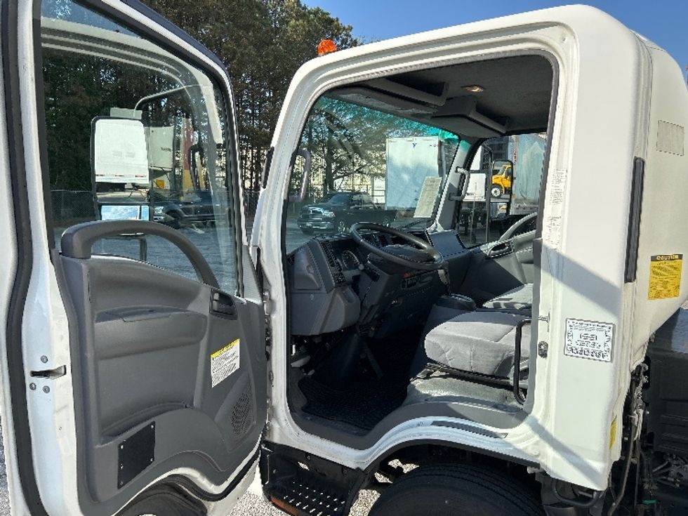 Light Duty Box Truck-Light and Medium Duty Trucks-Isuzu-2020-NPR-Prince George-VA-112,250\n\t\tmiles-$ 40,500 - Image 16