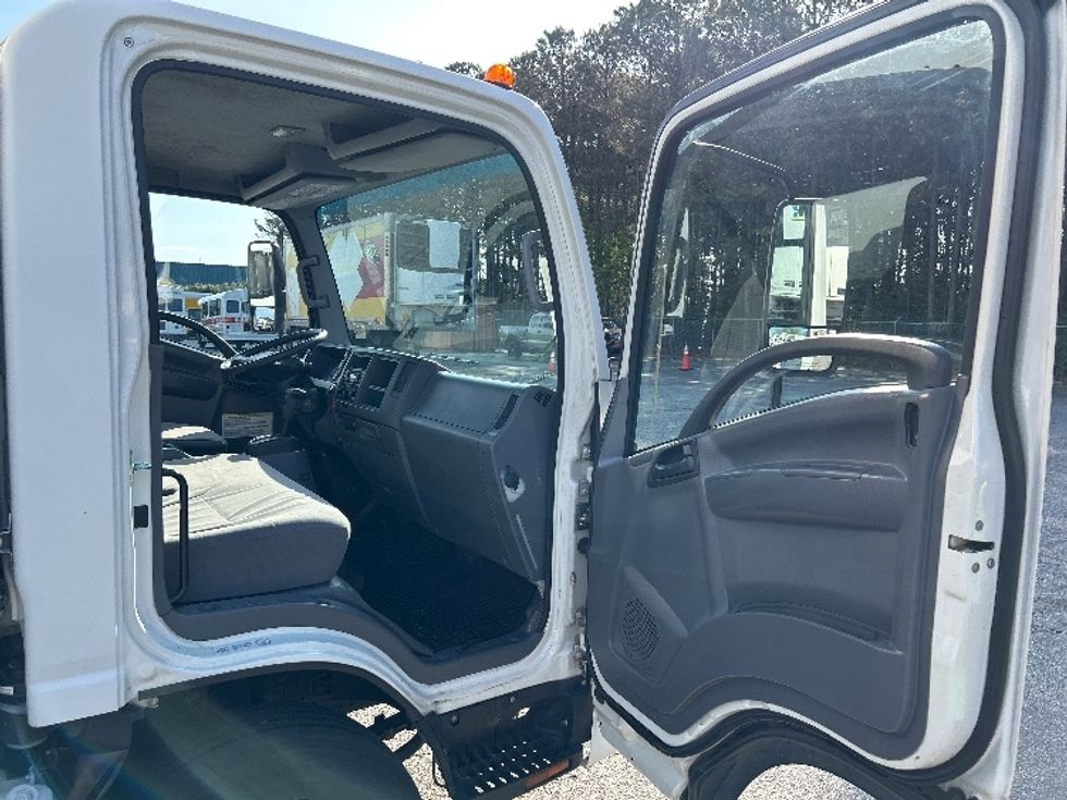 Light Duty Box Truck-Light and Medium Duty Trucks-Isuzu-2020-NPR-Prince George-VA-112,250\n\t\tmiles-$ 40,500 - Image 20