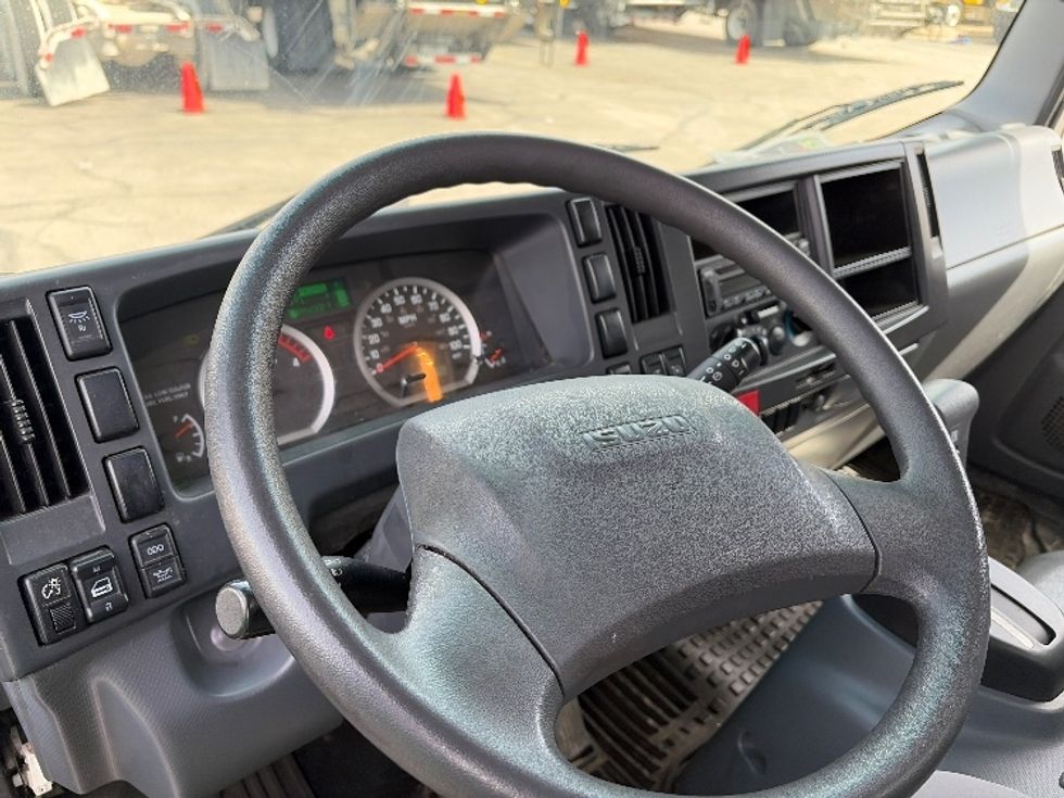 Light Duty Box Truck-Light and Medium Duty Trucks-Isuzu-2020-NPR-San Antonio-TX-75,572\n\t\tmiles-$ 44,500 - Image 17