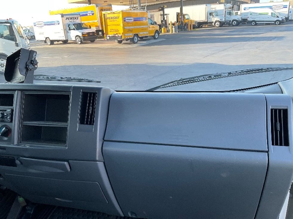 Light Duty Box Truck-Light and Medium Duty Trucks-Isuzu-2020-NPR-Santa Ana-CA-111,230\n\t\tmiles-$ 43,750 - Image 21