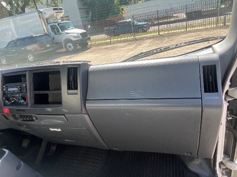 Light Duty Box Truck-Light and Medium Duty Trucks-Isuzu-2020-NPR-Sturtevant-WI-87,789\n\t\tmiles-$ 40,250 - Image 21