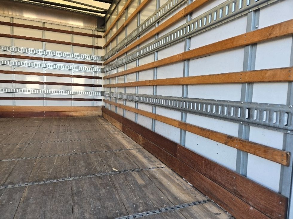 Light Duty Box Truck-Light and Medium Duty Trucks-Isuzu-2020-NPR-Yakima-WA-54,340\n\t\tmiles-$ 46,500 - Image 11