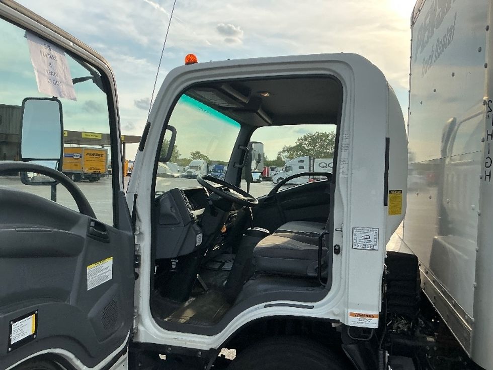 Light Duty Box Truck-Light and Medium Duty Trucks-Isuzu-2020-NPRXD-East Chicago-IN-100,374\n\t\tmiles-$ 44,500 - Image 16