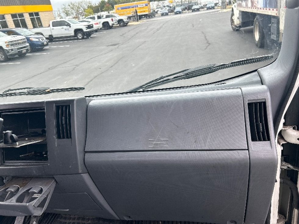 Light Duty Box Truck-Light and Medium Duty Trucks-Isuzu-2020-NPRXD-Jessup-MD-99,946\n\t\tmiles-$ 43,750 - Image 21