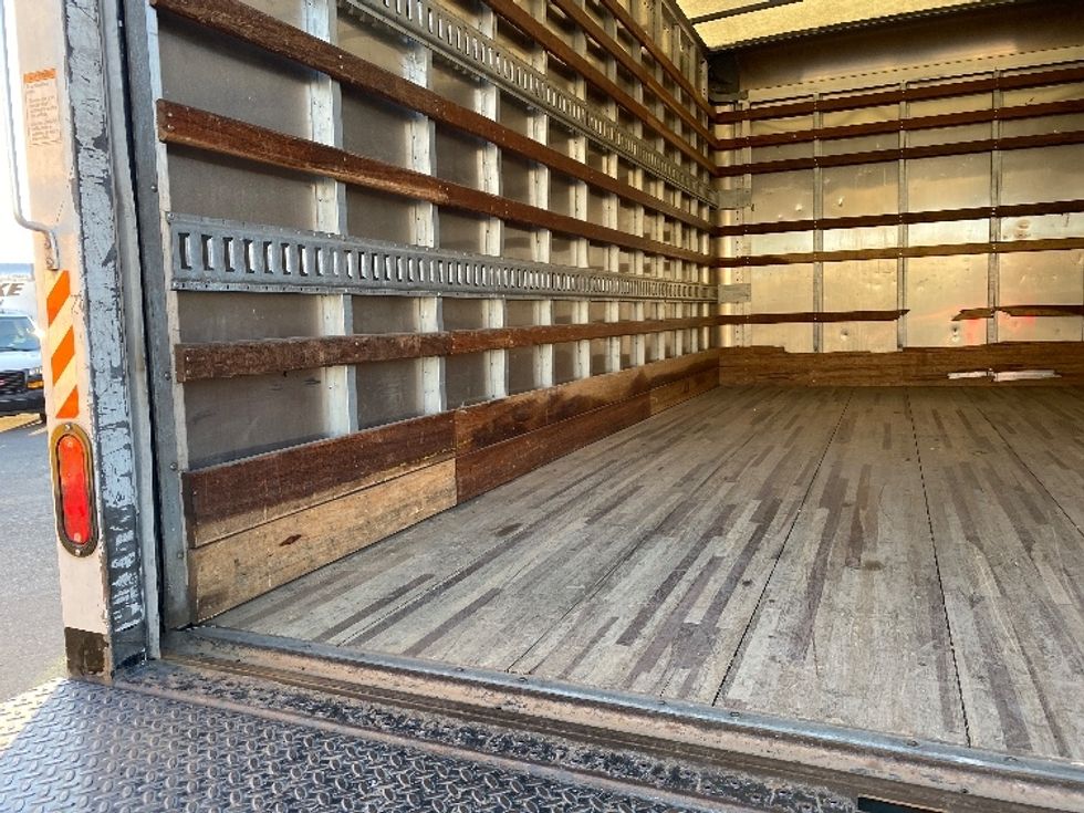 Light Duty Box Truck-Light and Medium Duty Trucks-Isuzu-2020-NPRXD-Seattle-WA-125,375\n\t\tmiles-$ 44,000 - Image 11