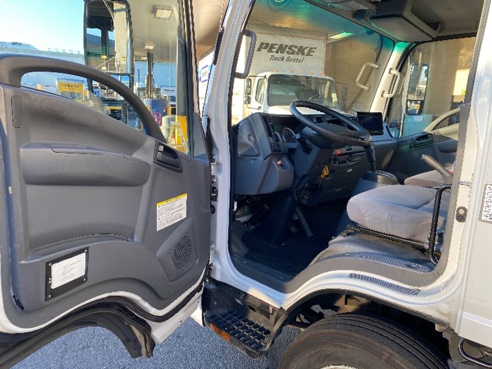 Light Duty Box Truck-Light and Medium Duty Trucks-Isuzu-2020-NPRXD-Seattle-WA-125,375\n\t\tmiles-$ 44,000 - Image 16