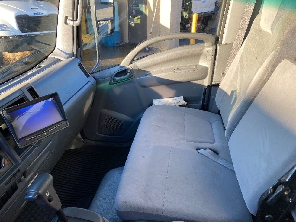 Light Duty Box Truck-Light and Medium Duty Trucks-Isuzu-2020-NPRXD-Seattle-WA-125,375\n\t\tmiles-$ 44,000 - Image 19