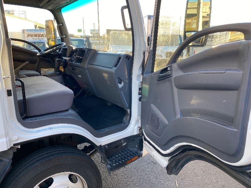 Light Duty Box Truck-Light and Medium Duty Trucks-Isuzu-2020-NPRXD-Seattle-WA-125,375\n\t\tmiles-$ 44,000 - Image 20