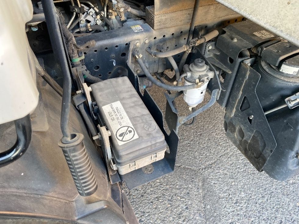 Light Duty Box Truck-Light and Medium Duty Trucks-Isuzu-2020-NPRXD-Seattle-WA-125,375\n\t\tmiles-$ 44,000 - Image 28