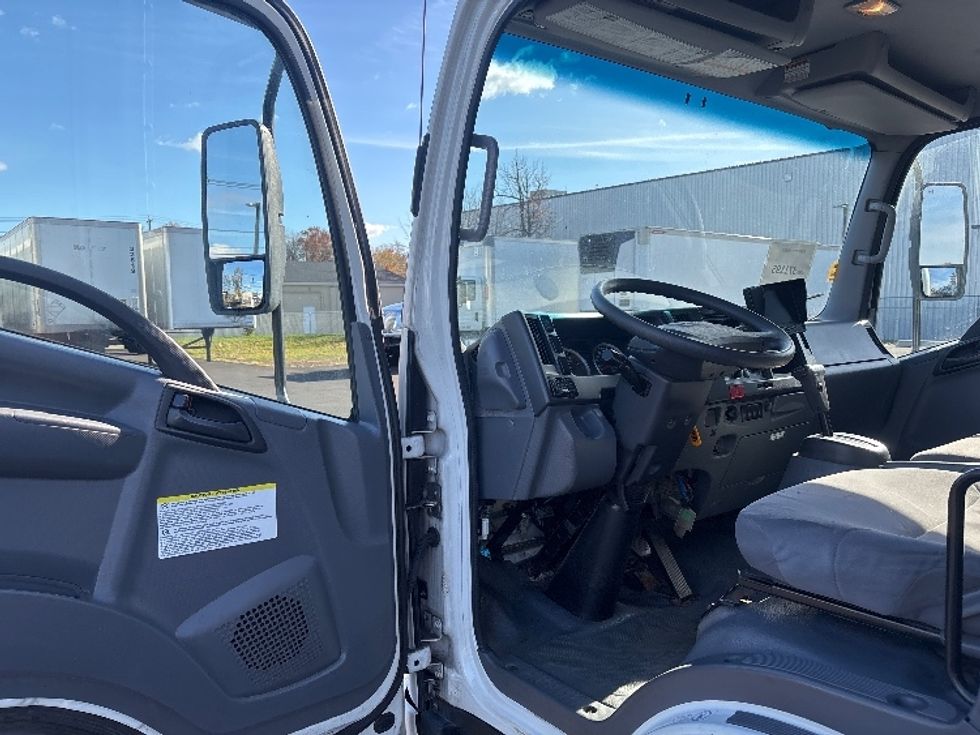 Light Duty Box Truck-Light and Medium Duty Trucks-Isuzu-2020-NPRXD-South Plainfield-NJ-116,938\n\t\tmiles-$ 39,250 - Image 14