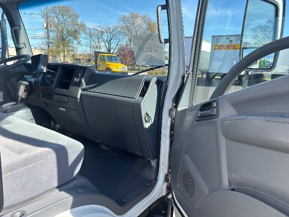 Light Duty Box Truck-Light and Medium Duty Trucks-Isuzu-2020-NPRXD-South Plainfield-NJ-116,938\n\t\tmiles-$ 39,250 - Image 18
