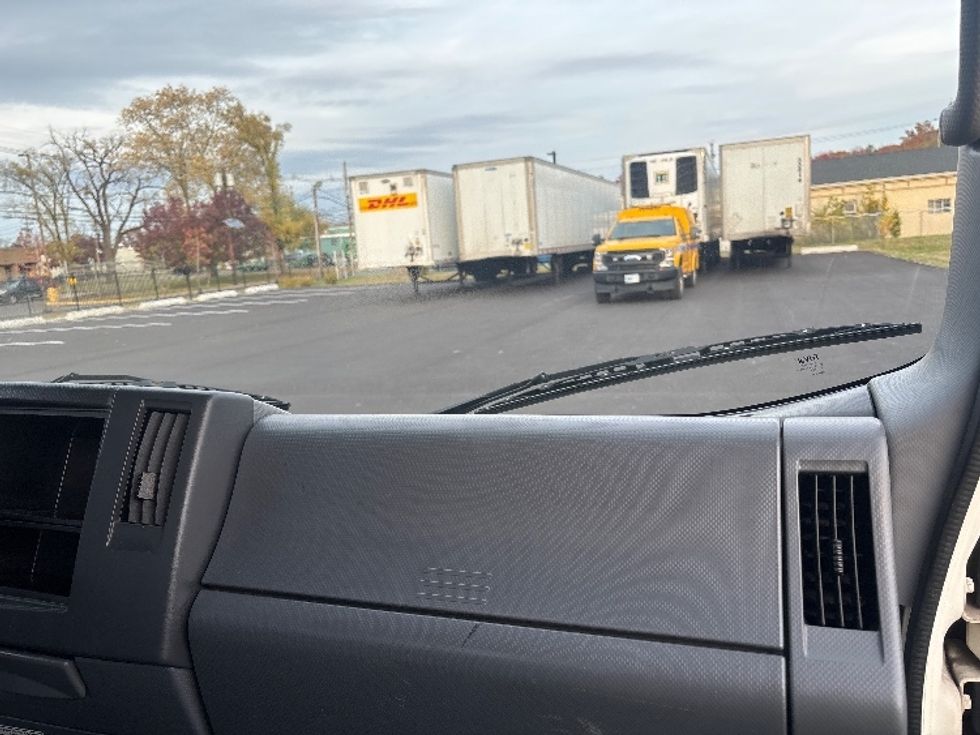 Light Duty Box Truck-Light and Medium Duty Trucks-Isuzu-2020-NPRXD-South Plainfield-NJ-129,227\n\t\tmiles-$ 37,250 - Image 19