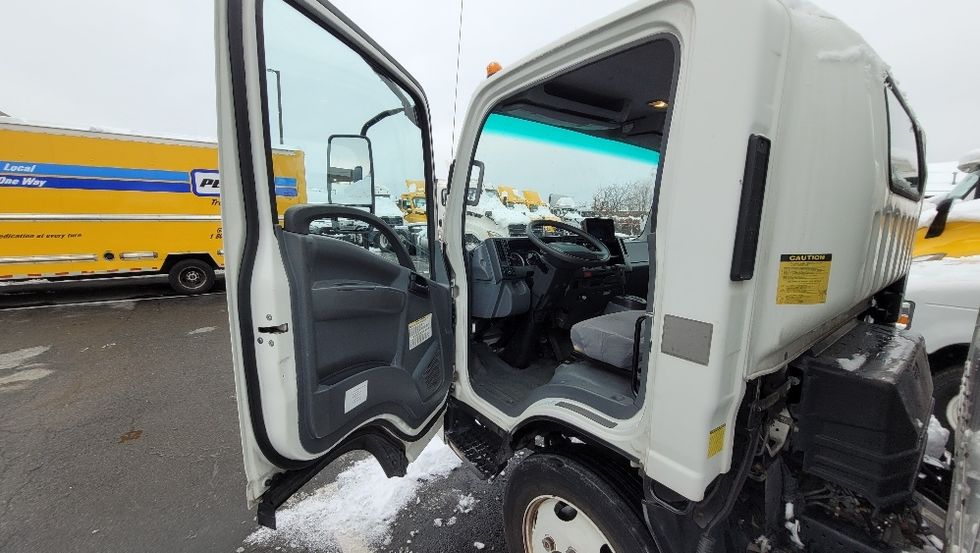 Light Duty Box Truck-Light and Medium Duty Trucks-Isuzu-2020-NPRXD-South Plainfield-NJ-131,089\n\t\tmiles-$ 37,000 - Image 15