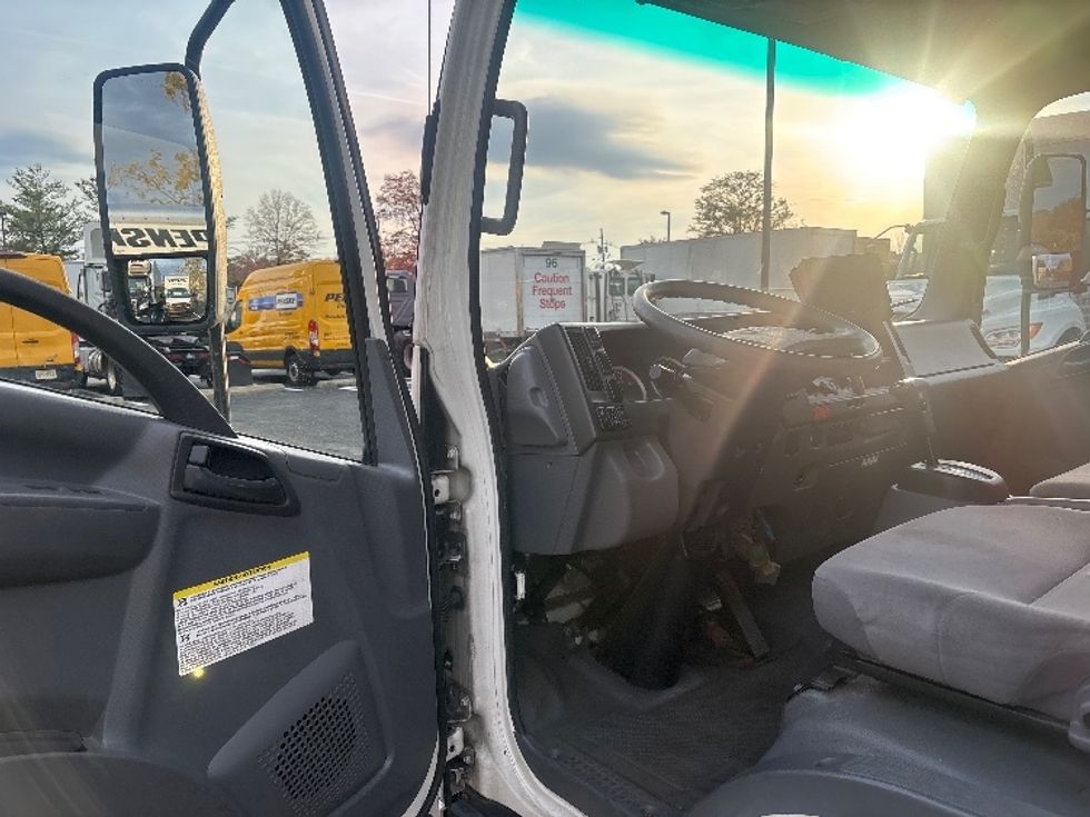 Light Duty Box Truck-Light and Medium Duty Trucks-Isuzu-2020-NPRXD-South Plainfield-NJ-131,841\n\t\tmiles-$ 36,750 - Image 14
