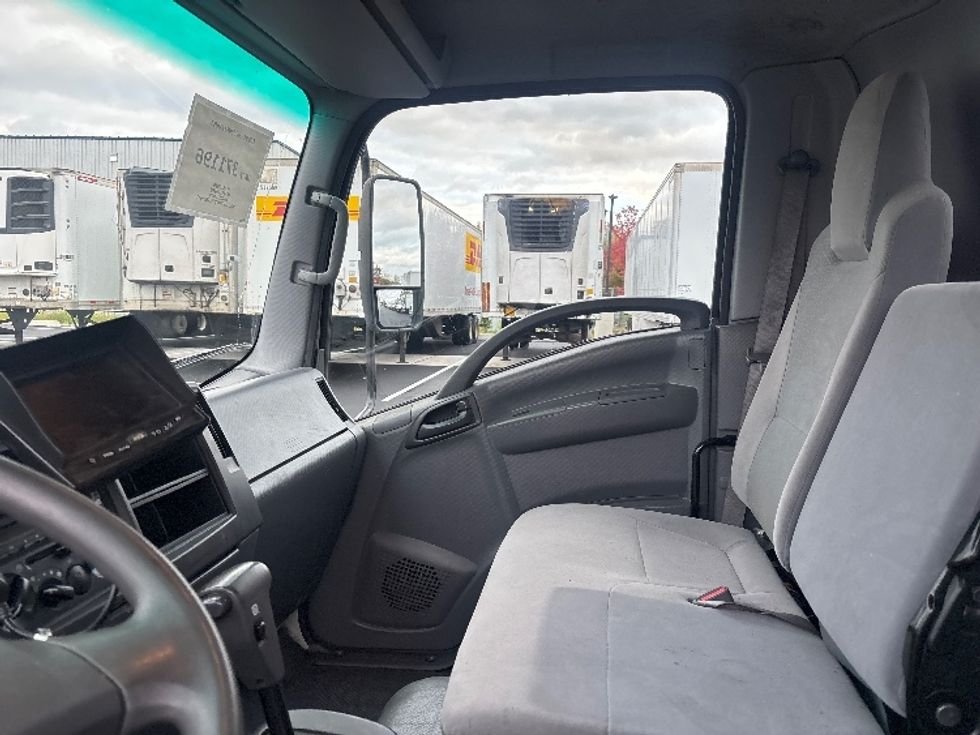 Light Duty Box Truck-Light and Medium Duty Trucks-Isuzu-2020-NPRXD-South Plainfield-NJ-148,884\n\t\tmiles-$ 33,750 - Image 17