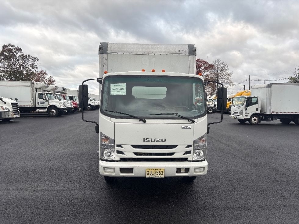 2020 Isuzu NPR photo 2