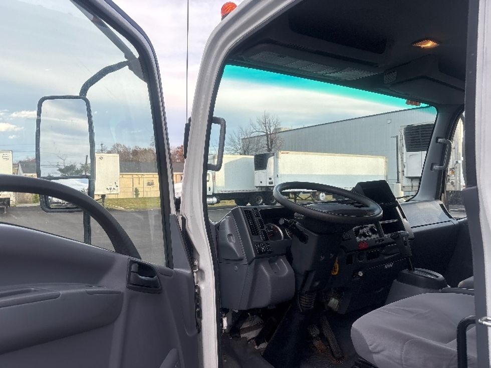 Light Duty Box Truck-Light and Medium Duty Trucks-Isuzu-2020-NPRXD-South Plainfield-NJ-163,012\n\t\tmiles-$ 31,000 - Image 14