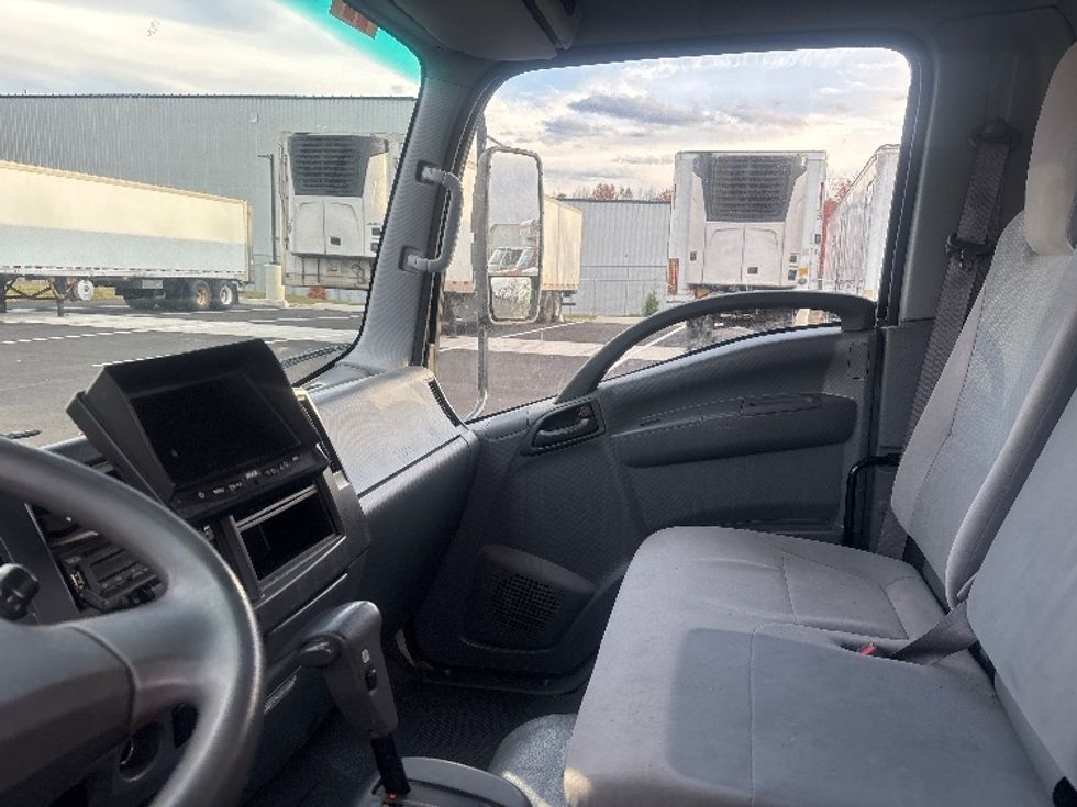 Light Duty Box Truck-Light and Medium Duty Trucks-Isuzu-2020-NPRXD-South Plainfield-NJ-163,012\n\t\tmiles-$ 31,000 - Image 17