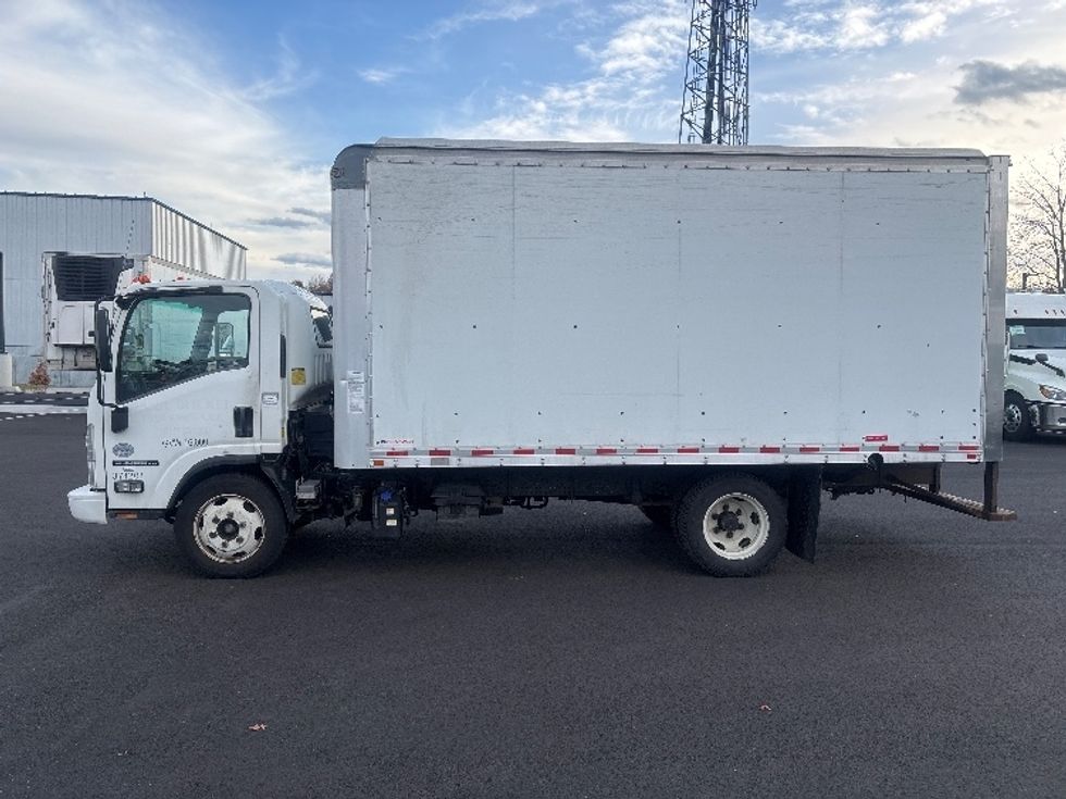 Light Duty Box Truck-Light and Medium Duty Trucks-Isuzu-2020-NPRXD-South Plainfield-NJ-163,012\n\t\tmiles-$ 31,000 - Image 4