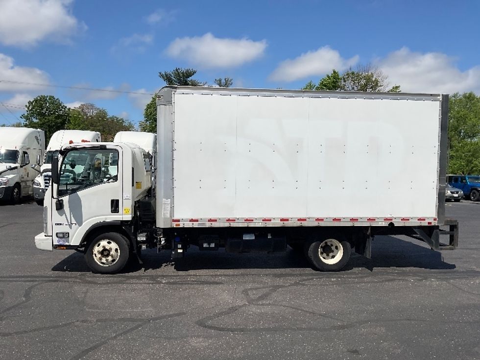 Light Duty Box Truck-Light and Medium Duty Trucks-Isuzu-2021-NPR-Akron-OH-266,153\n\t\tmiles-$ 27,000 - Image 4