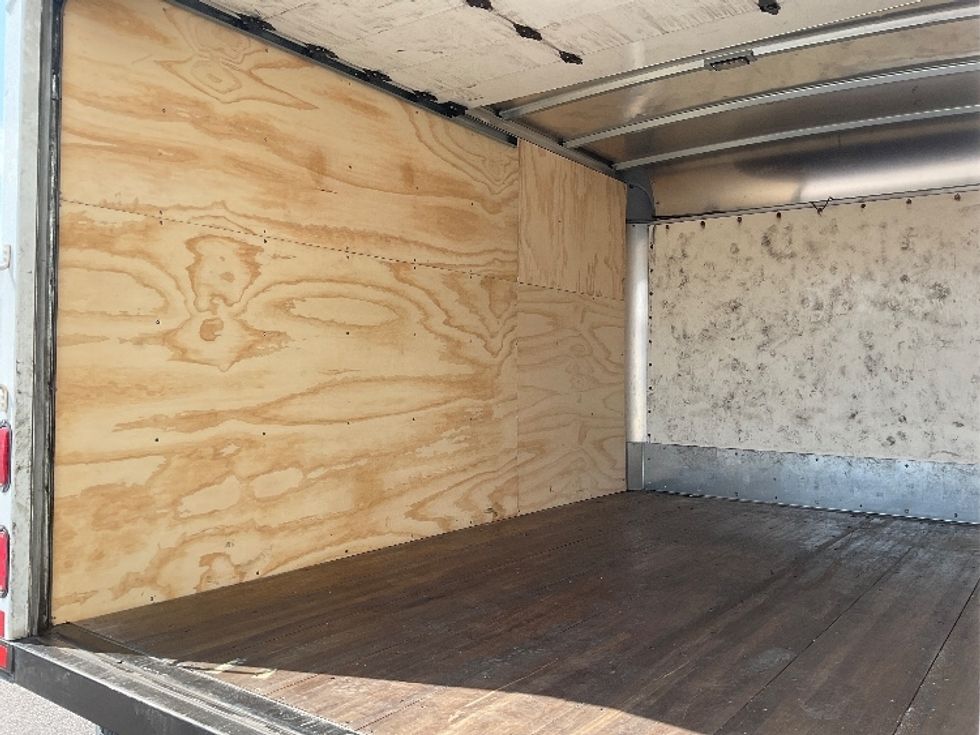 Light Duty Box Truck-Light and Medium Duty Trucks-Isuzu-2021-NPR-Birmingham-AL-187,427\n\t\tmiles-$ 27,500 - Image 10