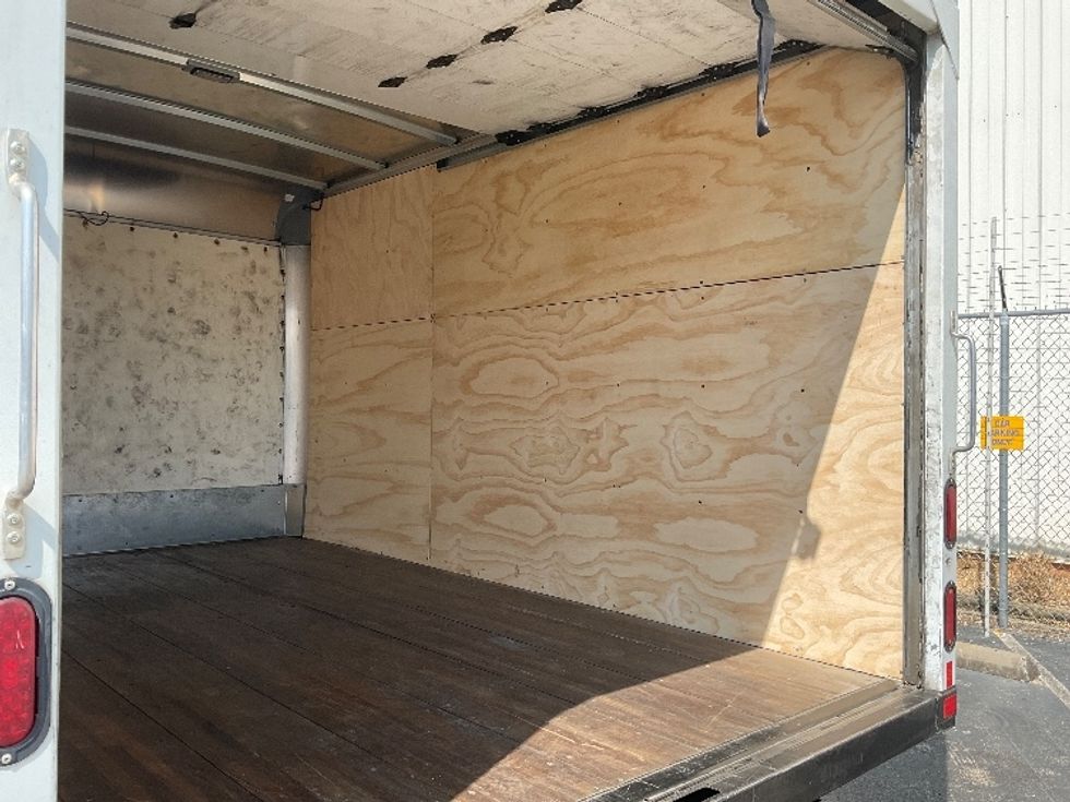 Light Duty Box Truck-Light and Medium Duty Trucks-Isuzu-2021-NPR-Birmingham-AL-187,427\n\t\tmiles-$ 27,500 - Image 11