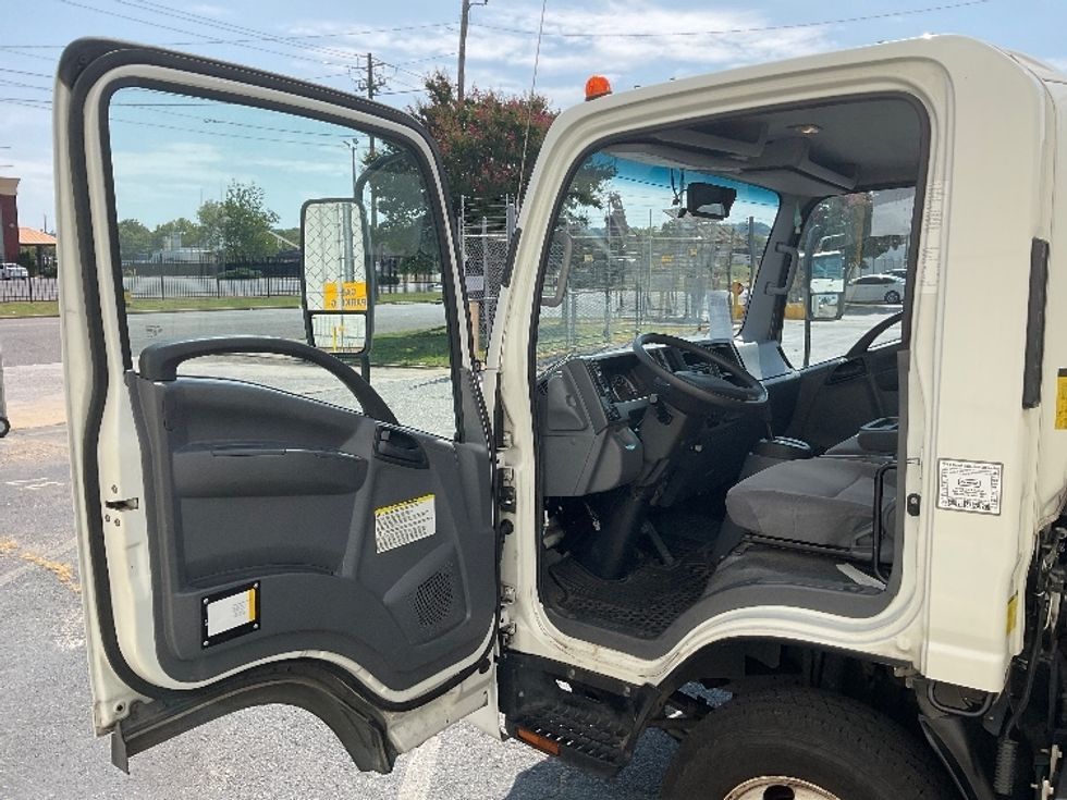 Light Duty Box Truck-Light and Medium Duty Trucks-Isuzu-2021-NPR-Birmingham-AL-187,427\n\t\tmiles-$ 27,500 - Image 15