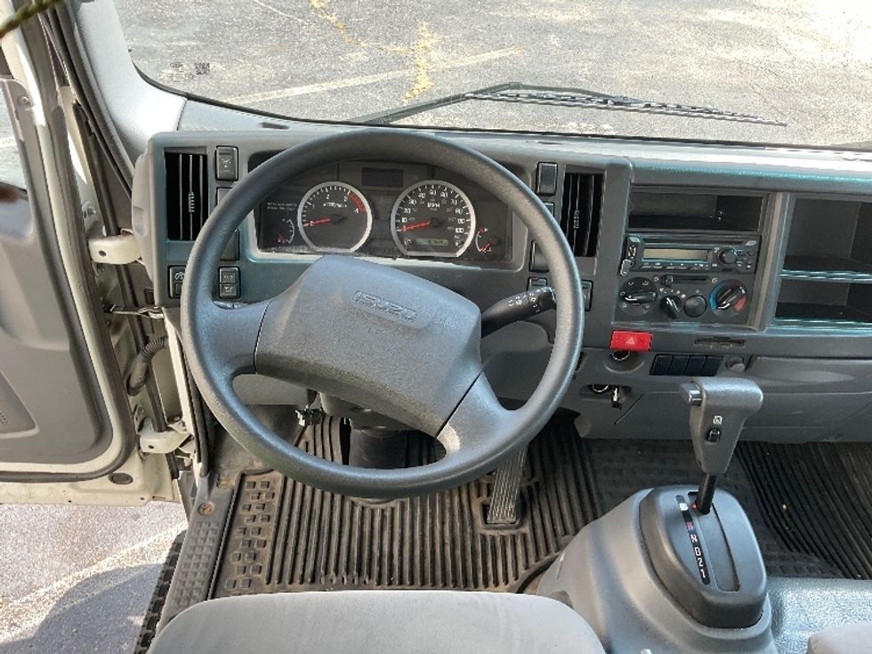 Light Duty Box Truck-Light and Medium Duty Trucks-Isuzu-2021-NPR-Birmingham-AL-187,427\n\t\tmiles-$ 27,500 - Image 17