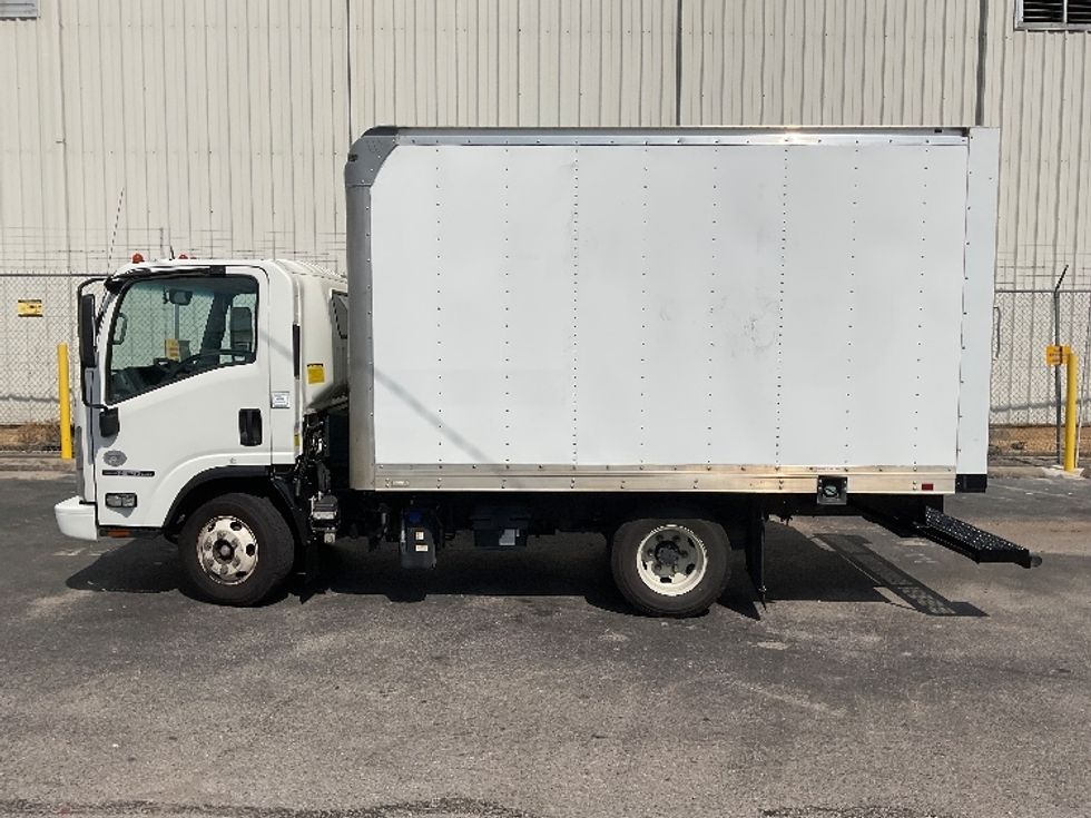 Light Duty Box Truck-Light and Medium Duty Trucks-Isuzu-2021-NPR-Birmingham-AL-187,427\n\t\tmiles-$ 27,500 - Image 4