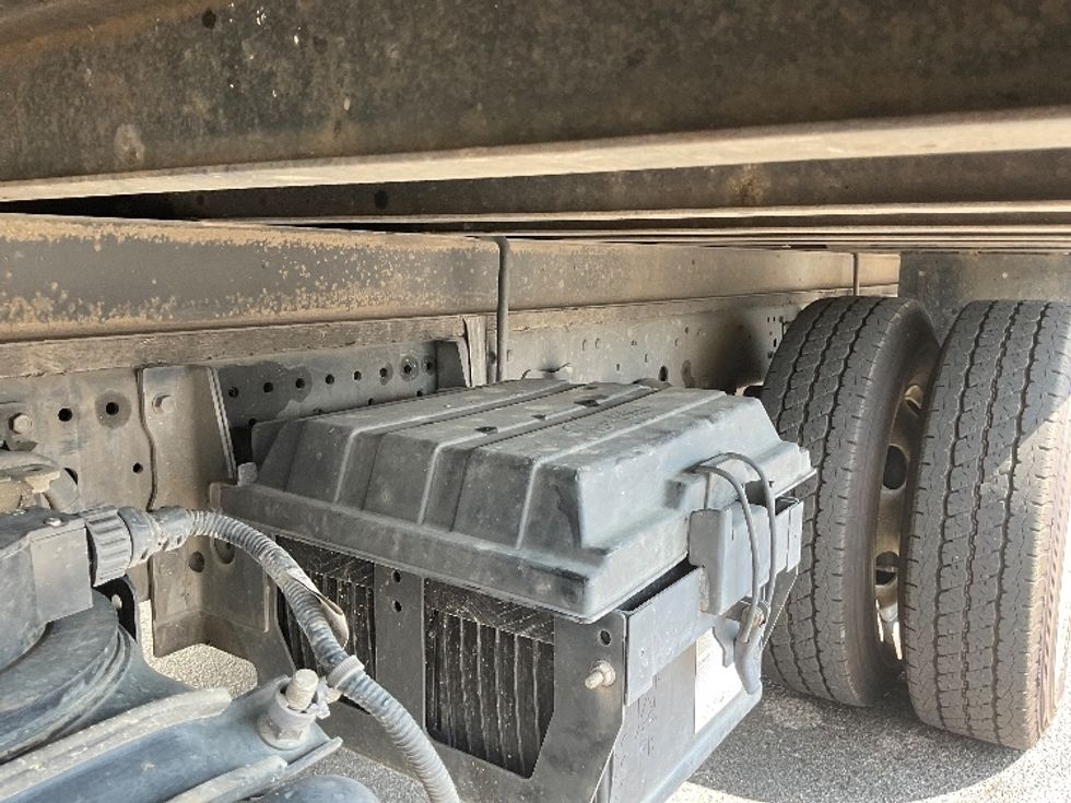 Light Duty Box Truck-Light and Medium Duty Trucks-Isuzu-2021-NPR-Birmingham-AL-187,427\n\t\tmiles-$ 27,500 - Image 5