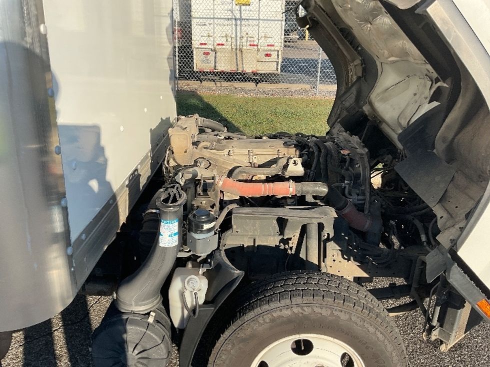 Light Duty Box Truck-Light and Medium Duty Trucks-Isuzu-2021-NPR-Birmingham-AL-204,786\n\t\tmiles-$ 26,250 - Image 21