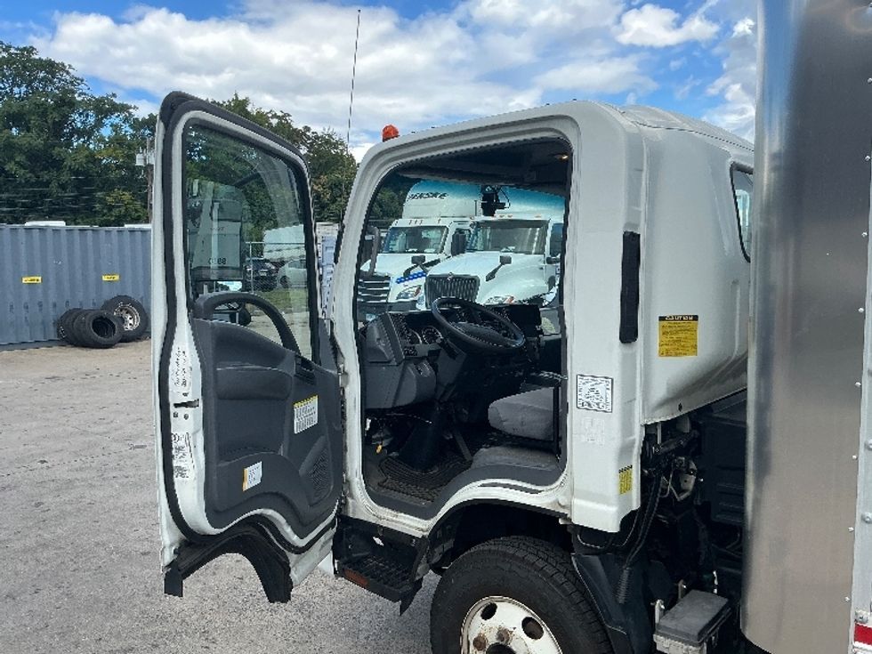 Light Duty Box Truck-Light and Medium Duty Trucks-Isuzu-2021-NPR-Chicopee-MA-215,603\n\t\tmiles-$ 26,250 - Image 16