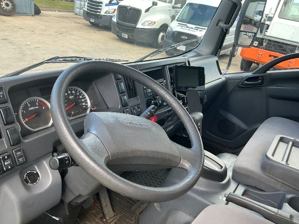 Light Duty Box Truck-Light and Medium Duty Trucks-Isuzu-2021-NPR-Chicopee-MA-215,603\n\t\tmiles-$ 26,250 - Image 17