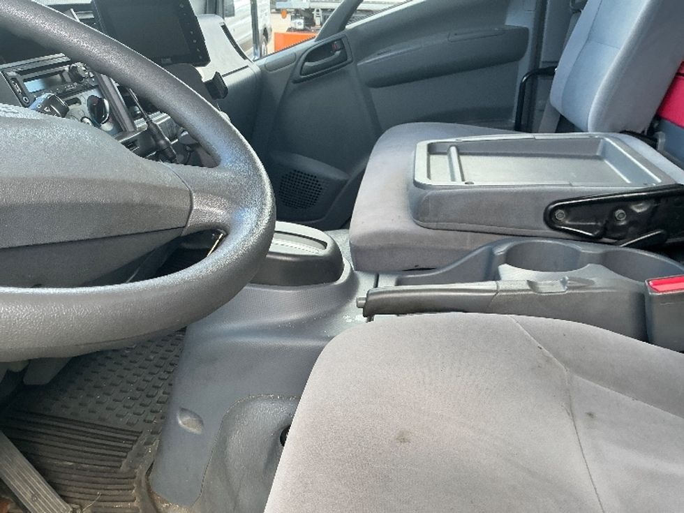 Light Duty Box Truck-Light and Medium Duty Trucks-Isuzu-2021-NPR-Chicopee-MA-215,603\n\t\tmiles-$ 26,250 - Image 19