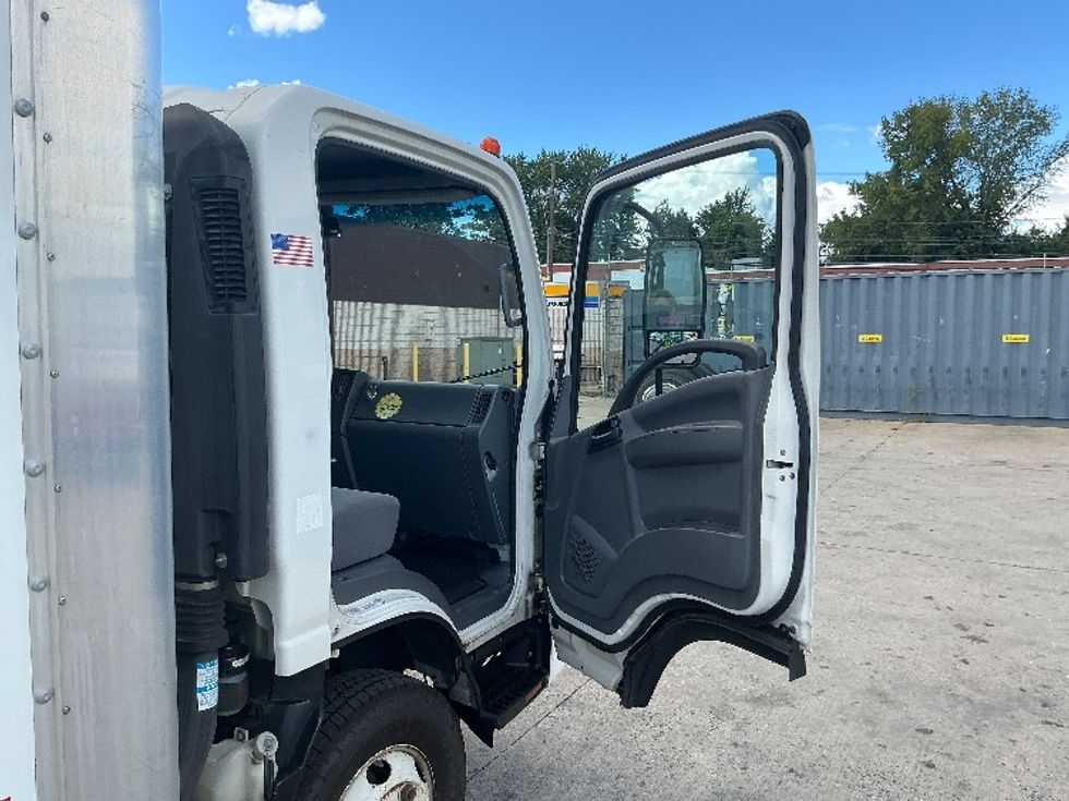 Light Duty Box Truck-Light and Medium Duty Trucks-Isuzu-2021-NPR-Chicopee-MA-215,603\n\t\tmiles-$ 26,250 - Image 20