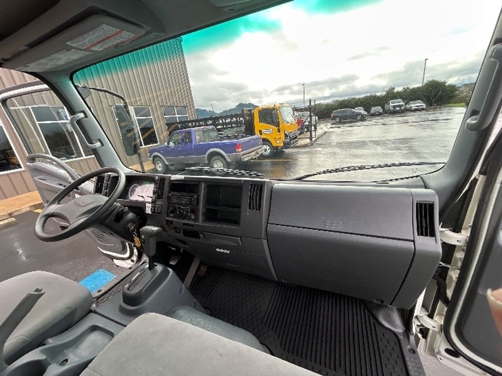 Light Duty Box Truck-Light and Medium Duty Trucks-Isuzu-2021-NPR-Clackamas-OR-93,428\n\t\tmiles-$ 47,000 - Image 21