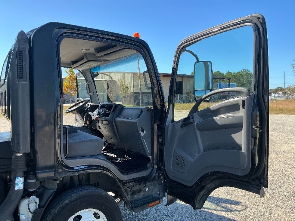 Light Duty Box Truck-Light and Medium Duty Trucks-Isuzu-2021-NPR-Dallas-TX-109,757\n\t\tmiles-$ 42,500 - Image 20