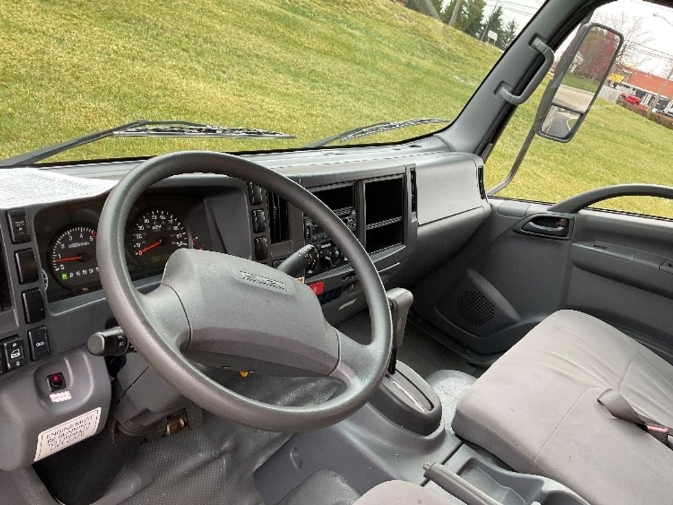 Light Duty Box Truck-Light and Medium Duty Trucks-Isuzu-2021-NPR EFI-Akron-OH-109,682\n\t\tmiles-$ 36,000 - Image 17