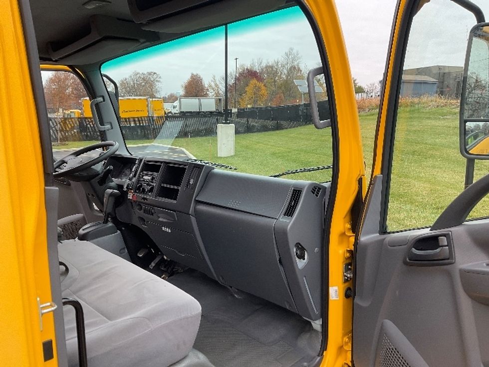 Light Duty Box Truck-Light and Medium Duty Trucks-Isuzu-2021-NPR EFI-Akron-OH-109,682\n\t\tmiles-$ 36,000 - Image 19