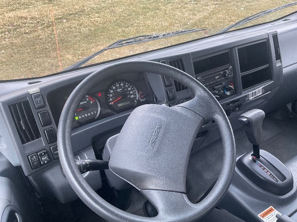 Light Duty Box Truck-Light and Medium Duty Trucks-Isuzu-2021-NPR EFI-Akron-OH-122,027\n\t\tmiles-$ 34,250 - Image 15