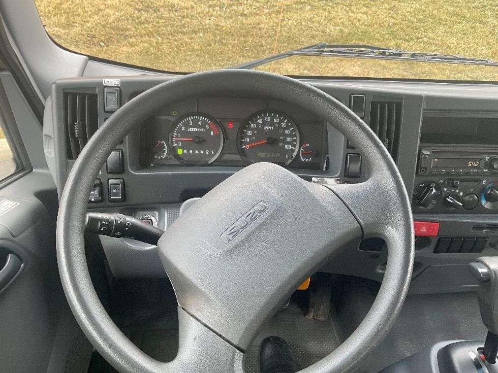 Light Duty Box Truck-Light and Medium Duty Trucks-Isuzu-2021-NPR EFI-Akron-OH-122,027\n\t\tmiles-$ 34,250 - Image 16