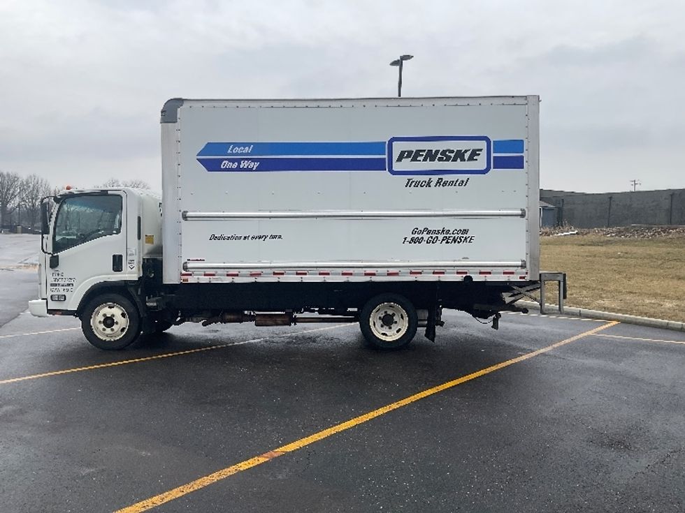 Light Duty Box Truck-Light and Medium Duty Trucks-Isuzu-2021-NPR EFI-Akron-OH-122,027\n\t\tmiles-$ 34,250 - Image 4