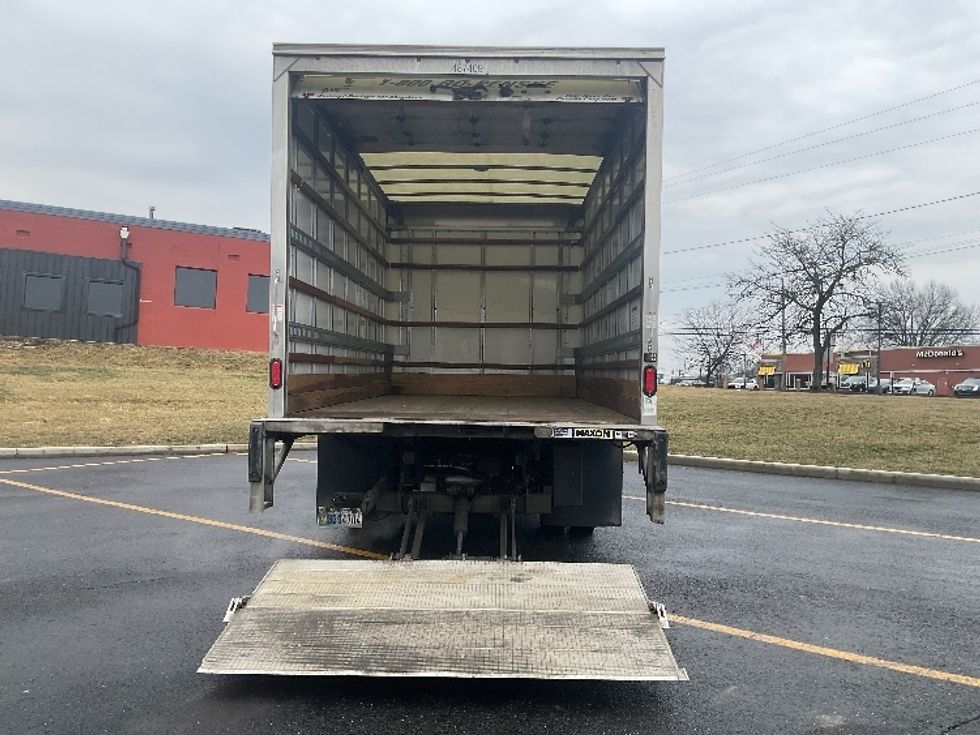 Light Duty Box Truck-Light and Medium Duty Trucks-Isuzu-2021-NPR EFI-Akron-OH-122,027\n\t\tmiles-$ 34,250 - Image 9