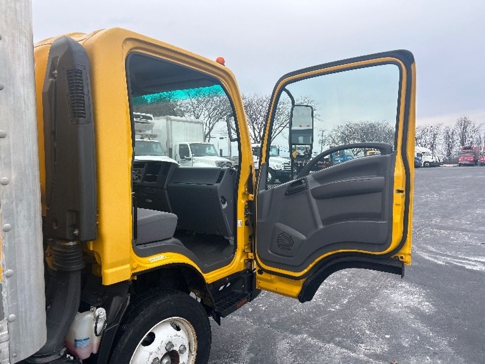 Light Duty Box Truck-Light and Medium Duty Trucks-Isuzu-2021-NPR EFI-Akron-OH-73,828\n\t\tmiles-$ 41,250 - Image 20