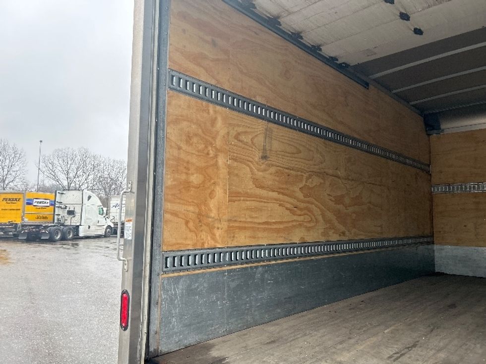 Light Duty Box Truck-Light and Medium Duty Trucks-Isuzu-2021-NPR EFI-Akron-OH-80,558\n\t\tmiles-$ 42,750 - Image 11