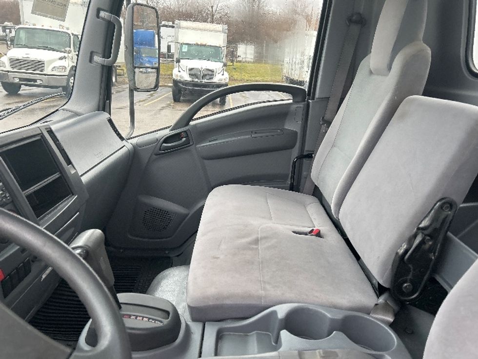 Light Duty Box Truck-Light and Medium Duty Trucks-Isuzu-2021-NPR EFI-Akron-OH-80,558\n\t\tmiles-$ 42,750 - Image 19