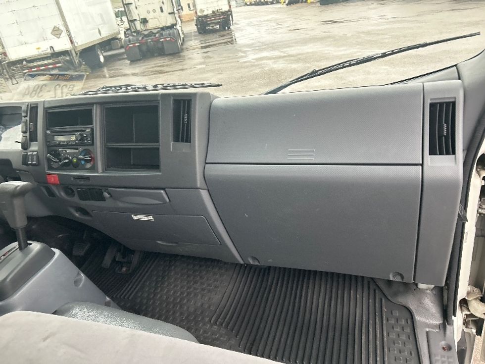 Light Duty Box Truck-Light and Medium Duty Trucks-Isuzu-2021-NPR EFI-Akron-OH-80,558\n\t\tmiles-$ 42,750 - Image 21