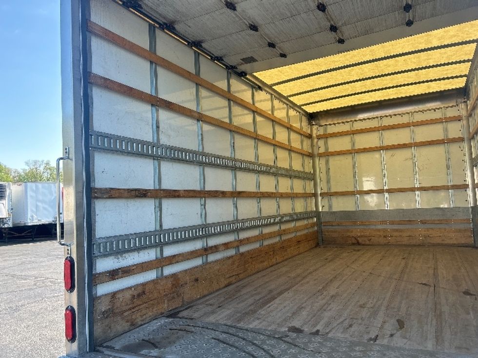Light Duty Box Truck-Light and Medium Duty Trucks-Isuzu-2021-NPR EFI-Akron-OH-96,313\n\t\tmiles-$ 40,000 - Image 11