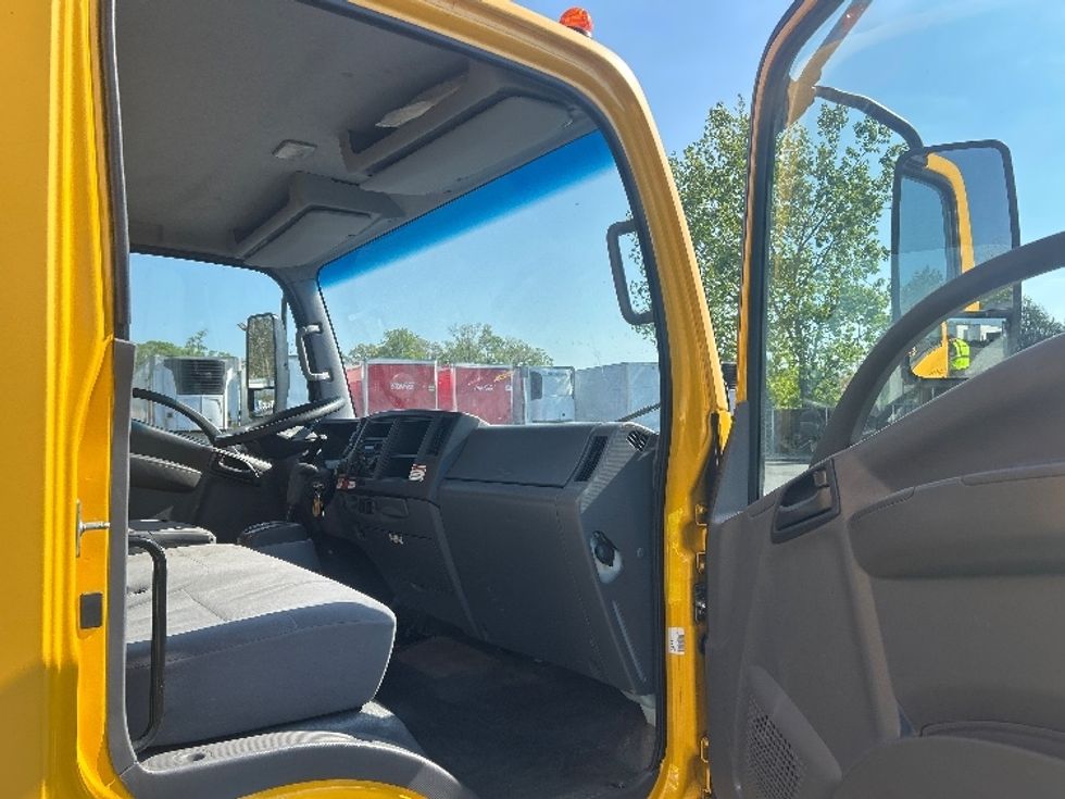 Light Duty Box Truck-Light and Medium Duty Trucks-Isuzu-2021-NPR EFI-Akron-OH-96,313\n\t\tmiles-$ 40,000 - Image 18